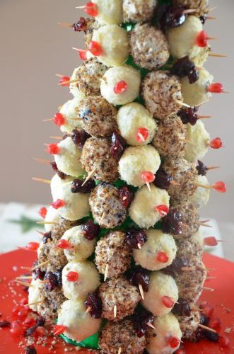 Grapes and Cream Cheese Appetizer Tree - The Wine Lover's Kitchen
