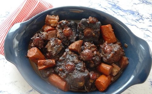 https://thewineloverskitchen.com/recipe/veal-stock/