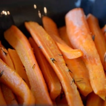 thyme-roasted-carrots