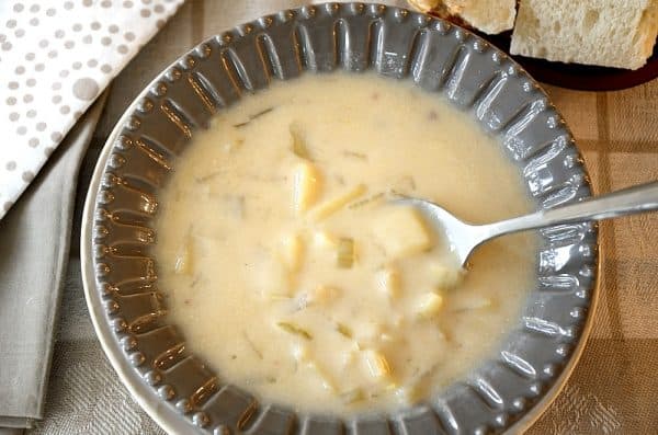 garlic-potato-soup-in-bowl-with-spoon