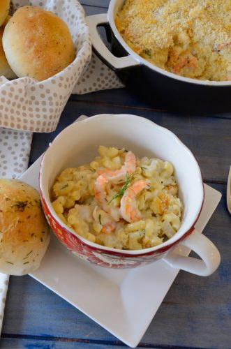 rolls-with-seafood-mac