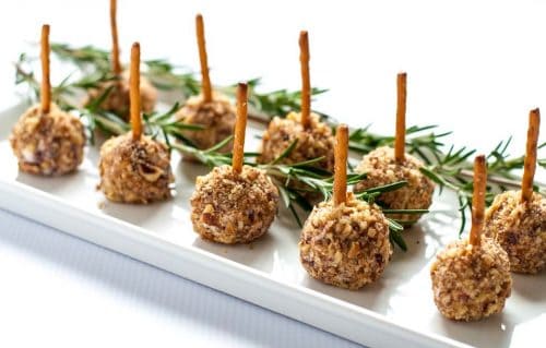 Mini-Cheese-Balls-on-a-Stick-ed-la