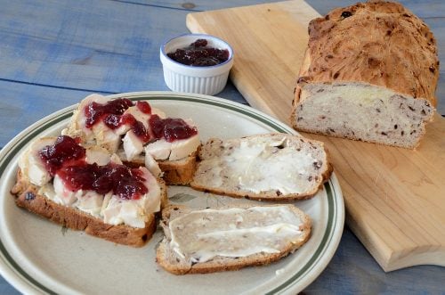 Leftover turkey sandwich using cranberry walnut bread