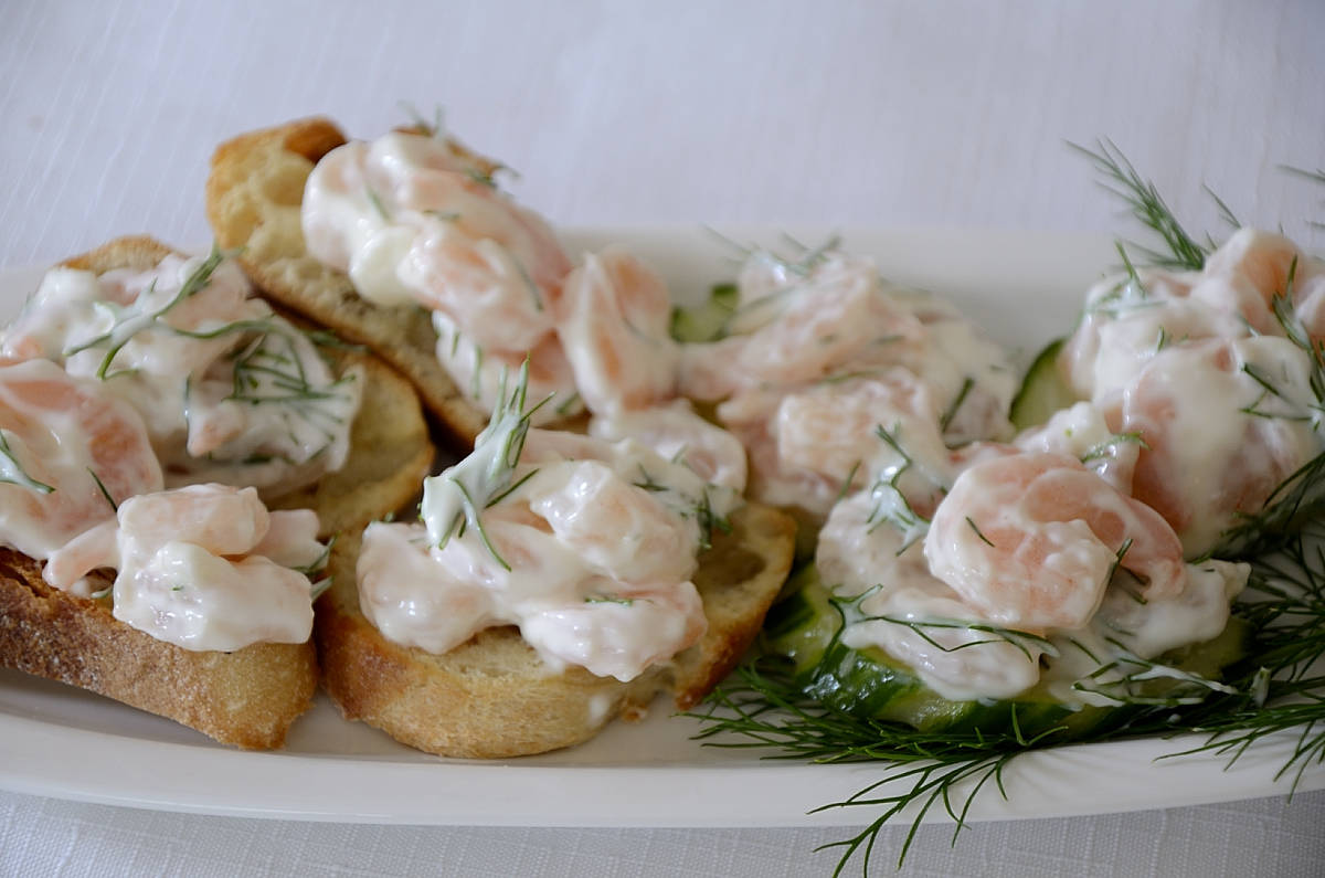 Baby shrimp in creamy sauce with fresh dill.